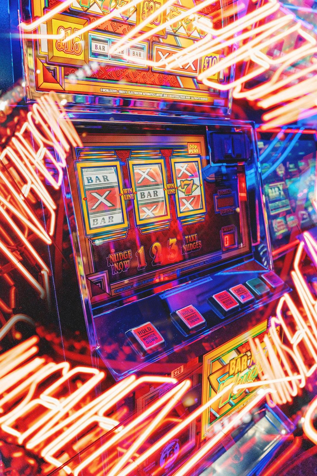 gallery-04 arcade-game-machine-turned-on-in-a-room-ad3-zf5tfr4